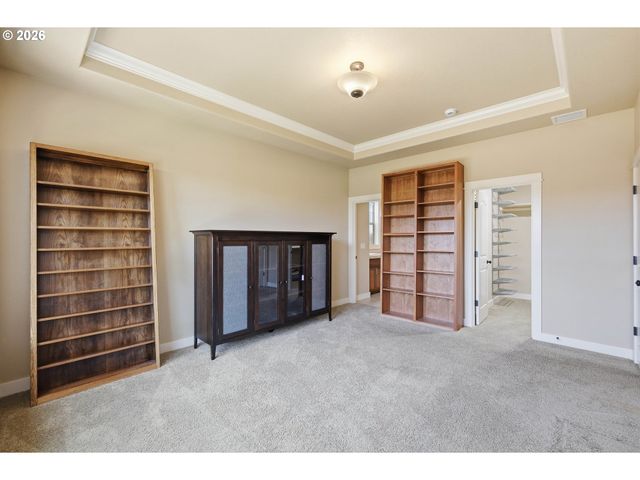 1232 WOODFIELD Dr, Eugene, OR 97401