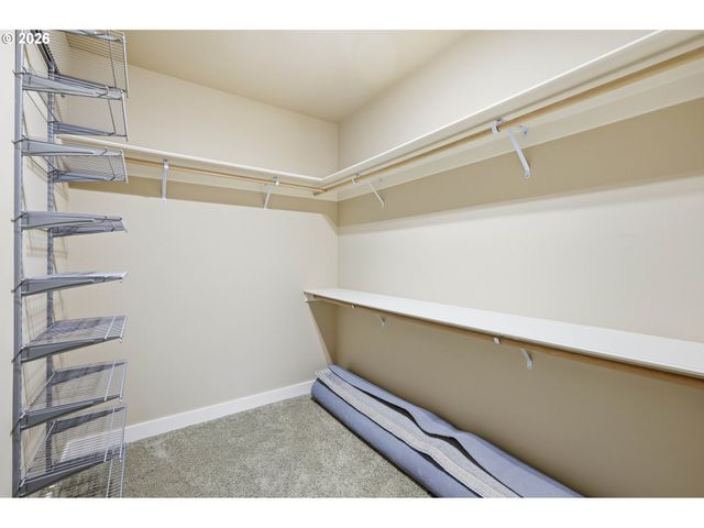 1232 WOODFIELD Dr, Eugene, OR 97401