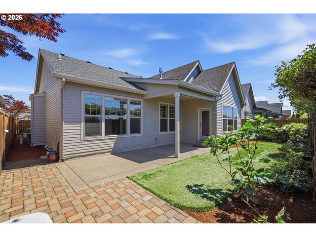 1232 WOODFIELD Dr, Eugene, OR 97401