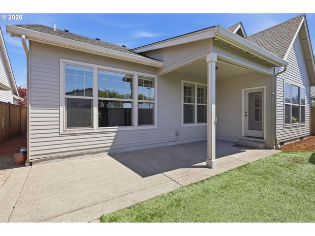 1232 WOODFIELD Dr, Eugene, OR 97401