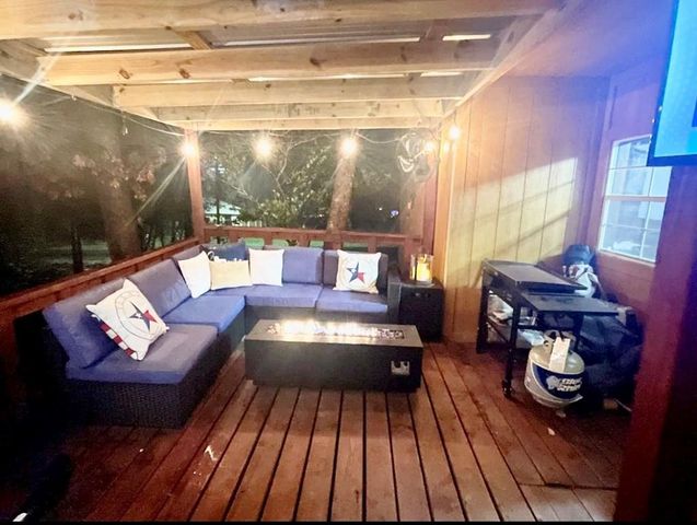 170 Lydia Street, Hemphill, TX 75948