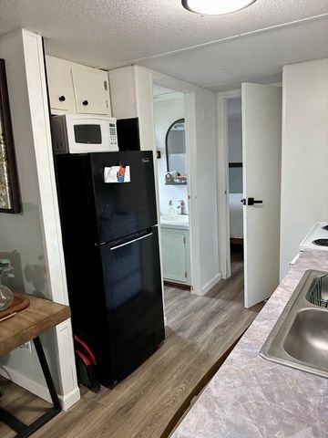 170 Lydia Street, Hemphill, TX 75948