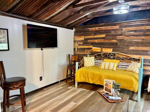 170 Lydia Street, Hemphill, TX 75948