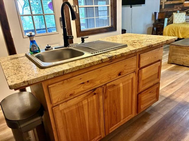 170 Lydia Street, Hemphill, TX 75948