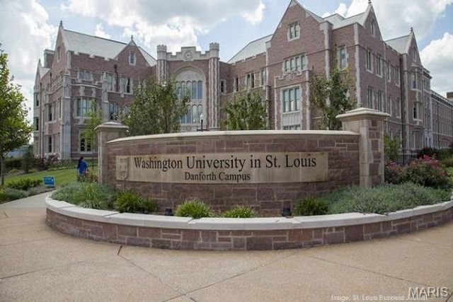 5630 Pershing Avenue 45, St Louis, MO 63112