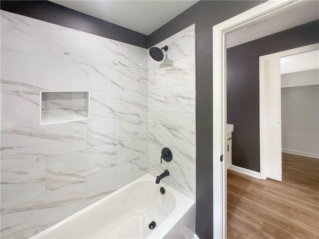 110 DEER CREEK E Drive, Pineville, LA 71360