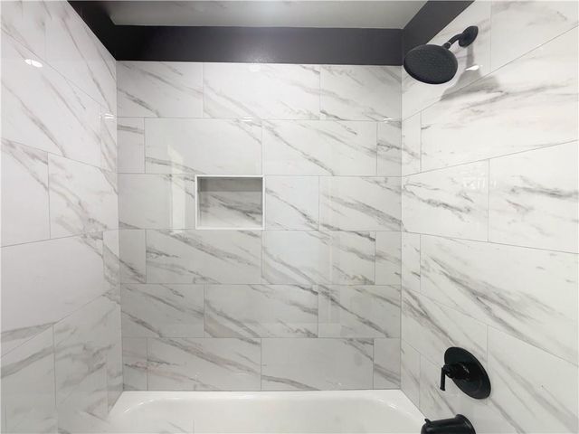 110 DEER CREEK E Drive, Pineville, LA 71360