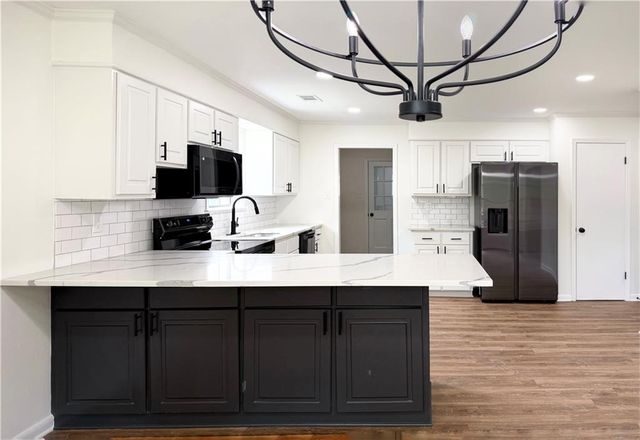 110 DEER CREEK E Drive, Pineville, LA 71360