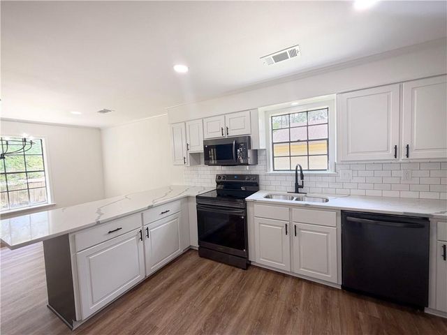 110 DEER CREEK E Drive, Pineville, LA 71360