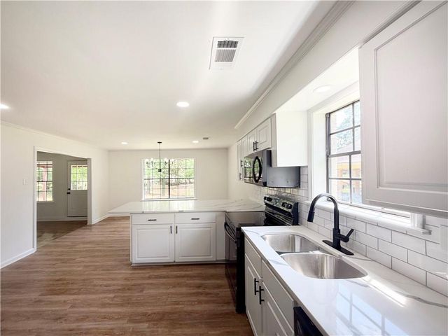 110 DEER CREEK E Drive, Pineville, LA 71360