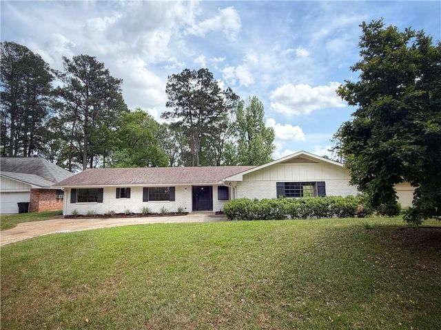 110 DEER CREEK E Drive, Pineville, LA 71360