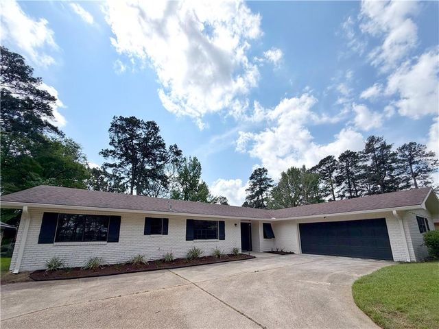110 DEER CREEK E Drive, Pineville, LA 71360