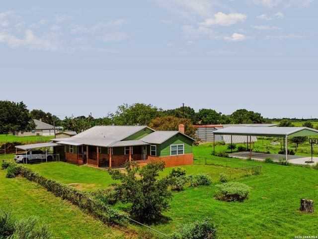 15637 KILOWATT RD, Elmendorf, TX 78112