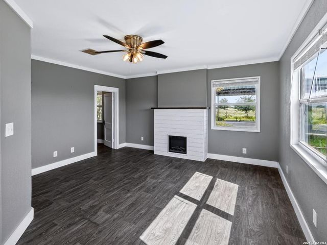 15637 KILOWATT RD, Elmendorf, TX 78112