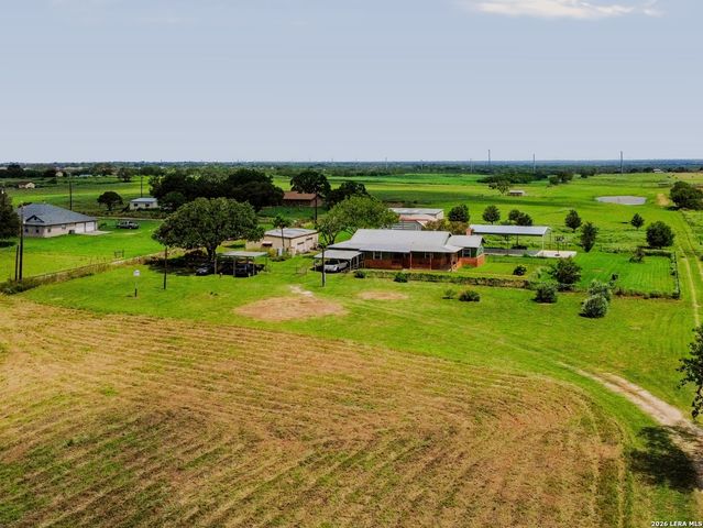 15637 KILOWATT RD, Elmendorf, TX 78112
