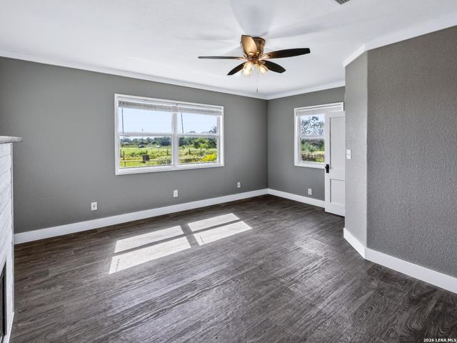 15637 KILOWATT RD, Elmendorf, TX 78112