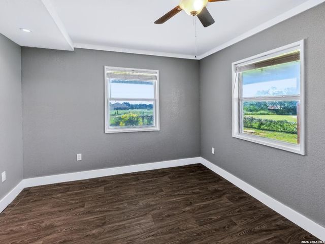 15637 KILOWATT RD, Elmendorf, TX 78112