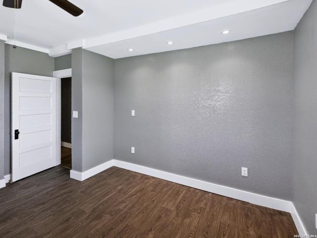 15637 KILOWATT RD, Elmendorf, TX 78112