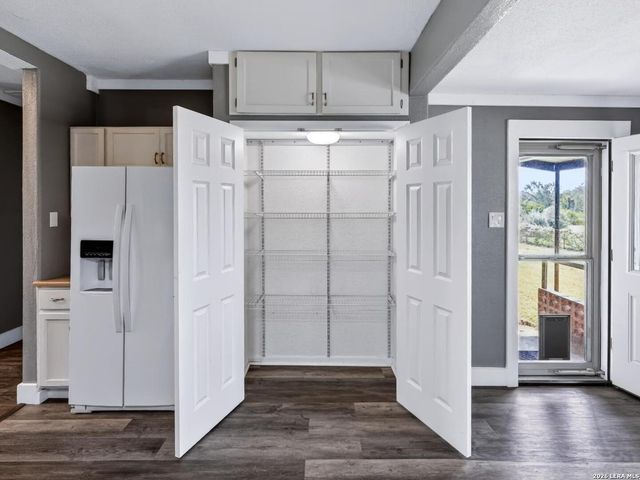 15637 KILOWATT RD, Elmendorf, TX 78112