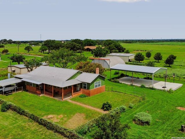 15637 KILOWATT RD, Elmendorf, TX 78112