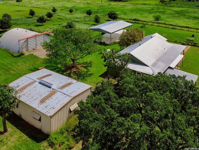 15637 KILOWATT RD, Elmendorf, TX 78112