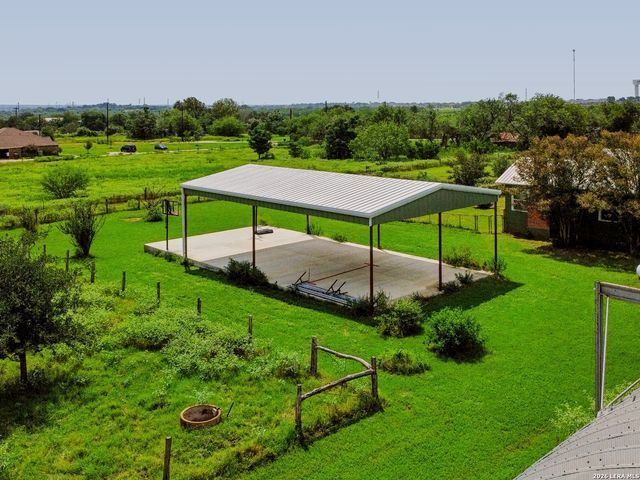 15637 KILOWATT RD, Elmendorf, TX 78112