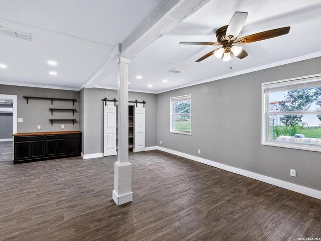 15637 KILOWATT RD, Elmendorf, TX 78112