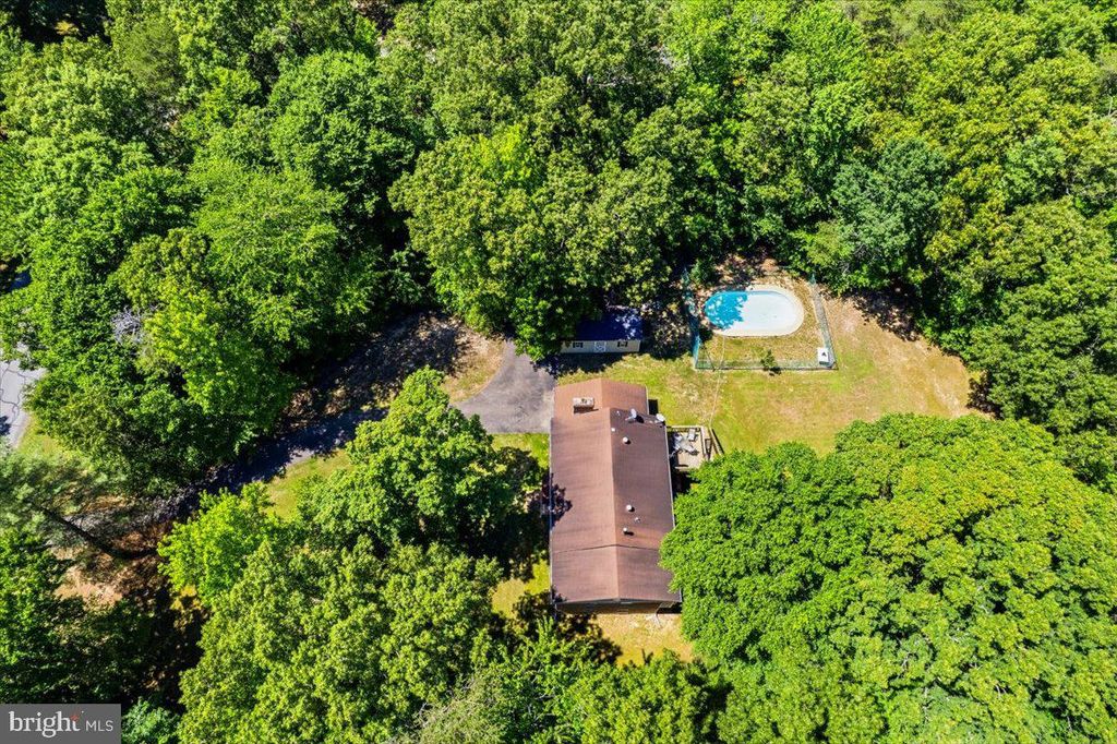 Image 11 of property listing at 6350 BRYANTOWN DR, Bryantown, MD 20617