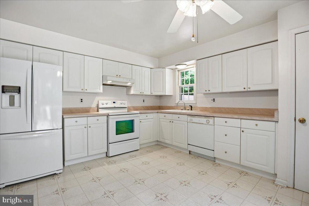 Image 30 of property listing at 6350 BRYANTOWN DR, Bryantown, MD 20617