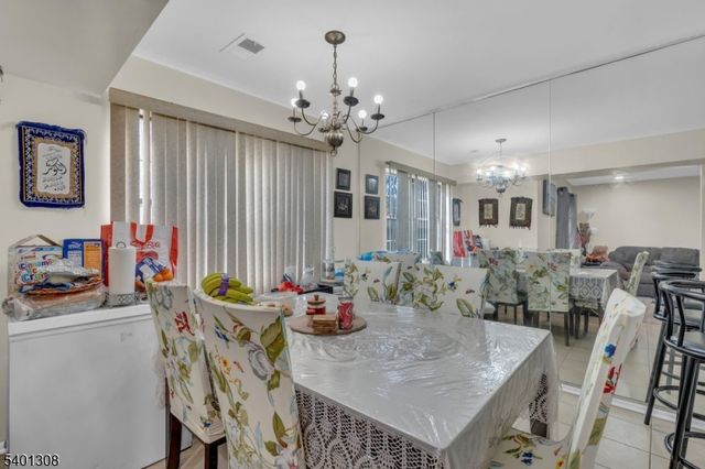 603 Green Hollow Dr 603, Woodbridge Twp., NJ 08830