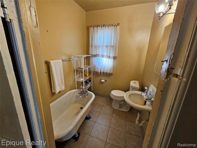 2971 Beals Street, Detroit, MI 48214