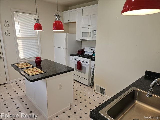 2971 Beals Street, Detroit, MI 48214