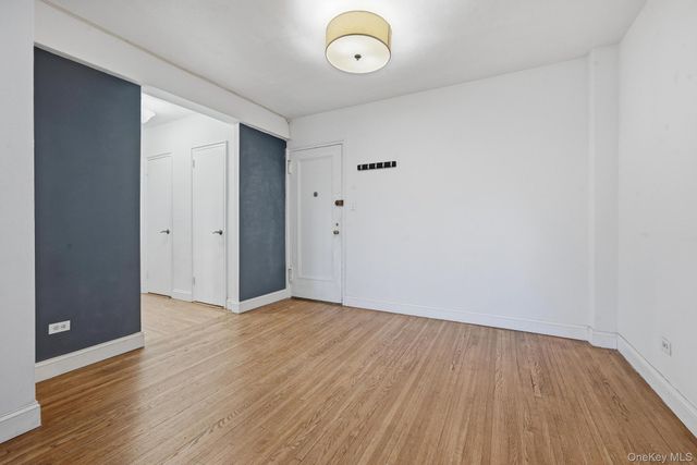 83-33 Austin Street 2C, Kew Gardens, NY 11415