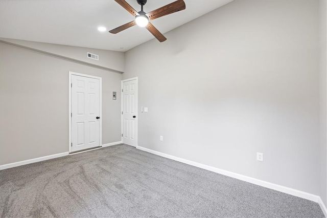 705 Yoeke Street, Tonganoxie, KS 66086