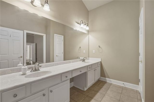 530 Mount Park Drive 10, Powder Springs, GA 30127