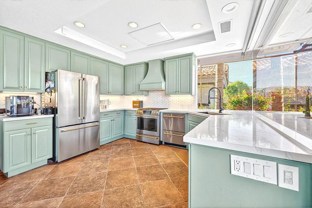 10 Colonial Drive, Rancho Mirage, CA 92270