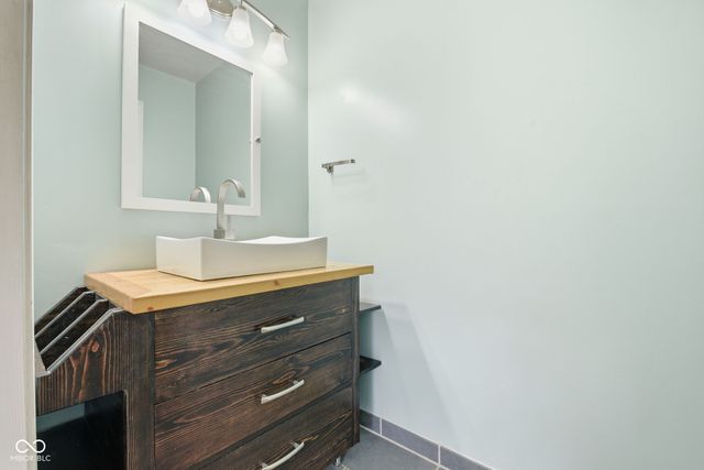 8413 E 82nd Street, Indianapolis, IN 46256