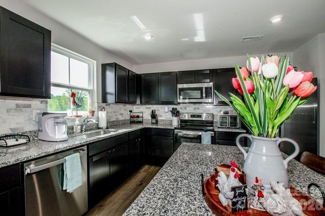 177 Crownpiece Street, Troutman, NC 28166