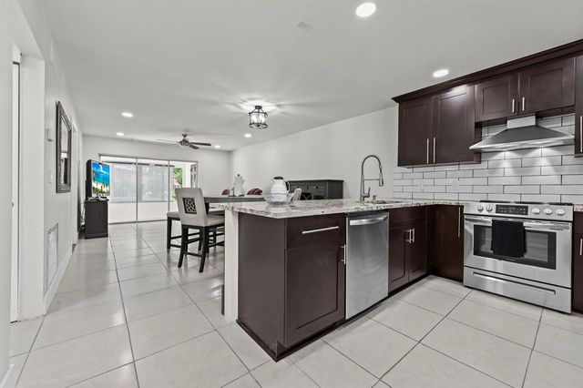 647 Marlboro Oval, Lake Worth, FL 33467
