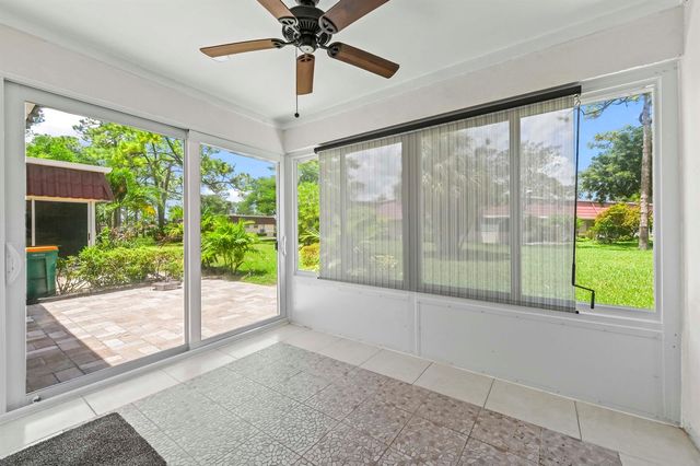 647 Marlboro Oval, Lake Worth, FL 33467