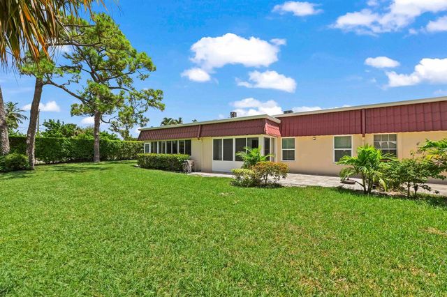 647 Marlboro Oval, Lake Worth, FL 33467