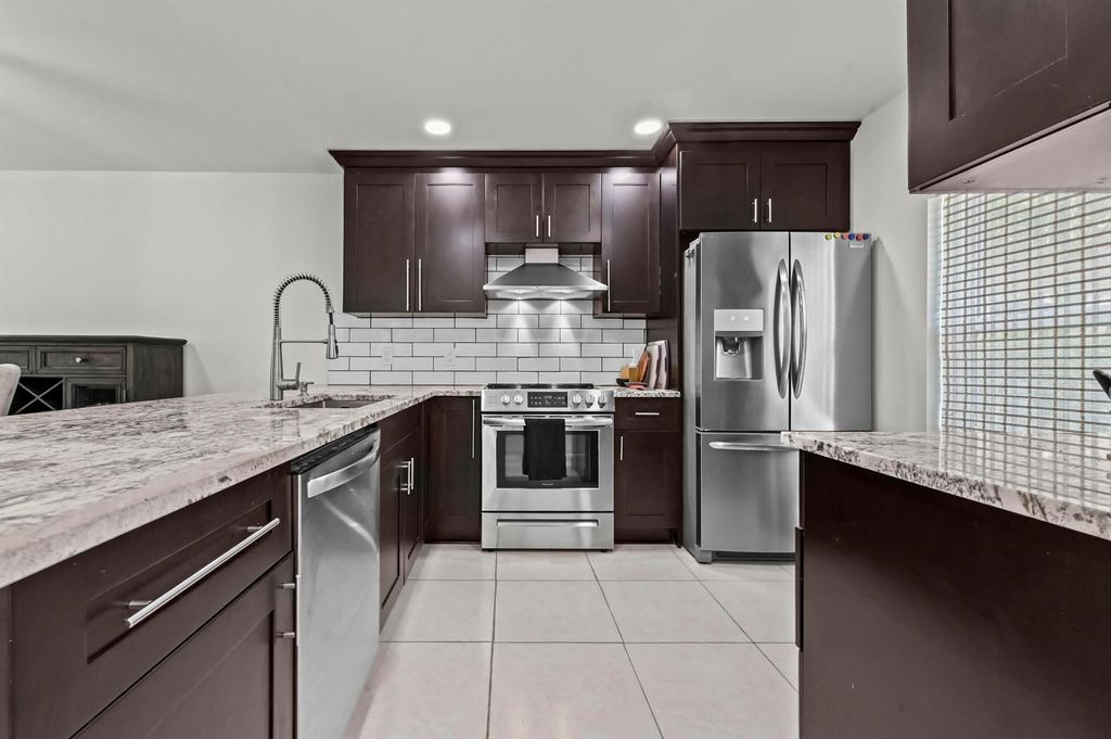 647 Marlboro Oval, Lake Worth, FL 33467