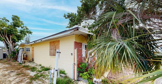 14906 N BAYSHORE DRIVE, Madeira Beach, FL 33708