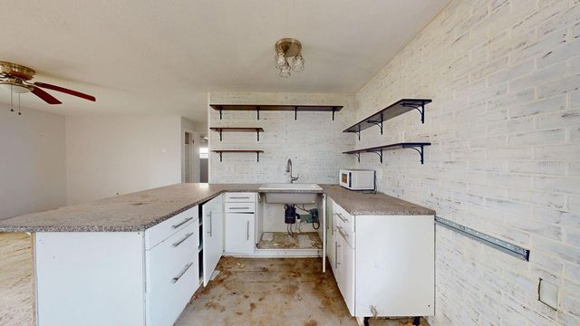 14906 N BAYSHORE DRIVE, Madeira Beach, FL 33708