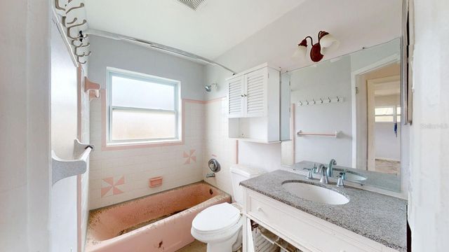 14906 N BAYSHORE DRIVE, Madeira Beach, FL 33708