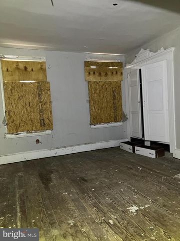 735 N HOLLY ST, Philadelphia, PA 19104
