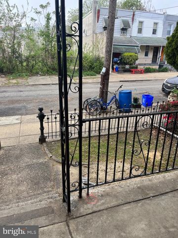 735 N HOLLY ST, Philadelphia, PA 19104