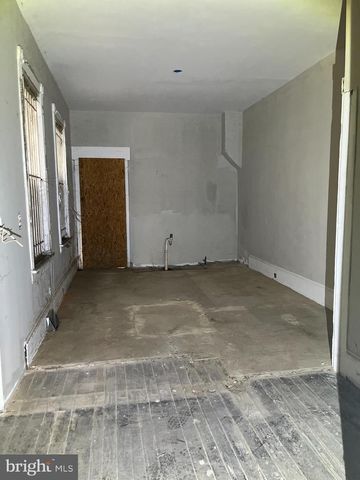 735 N HOLLY ST, Philadelphia, PA 19104