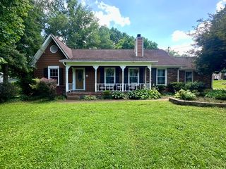 607 Cumberland Dr, Columbia, TN 38401