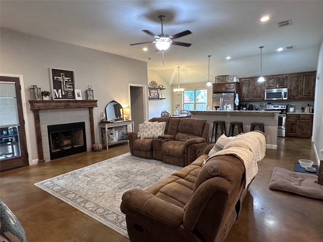 1212 Bowman Ridge Road, Stephenville, TX 76401